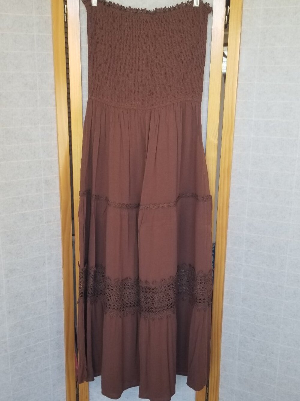 Zesica Smocked Bodice Dress Tiered Maxi Brown Strapless Size Large